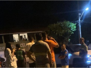 Acidente entre carro e motocicleta deixa homem e adolescente mortos na Grande Fortaleza