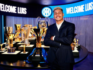 Ex-Botafogo que vale R$ 160 milhões vira novo trunfo da Inter por título da Copa de Clubes