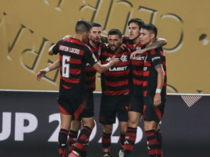 Flamengo vence o Espérance e termina primeira rodada da Copa do Mundo de Clubes como líder do Grupo D