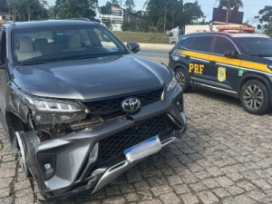 Perseguição 'cinematográfica' entre PR e SC após motorista desobedecer ordem de parada e furar pedágios