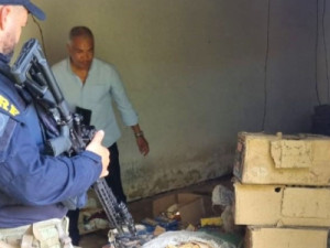 Irmãos morrem após explosão de fábrica clandestina de fogos de artifício na BA; MPT investiga caso