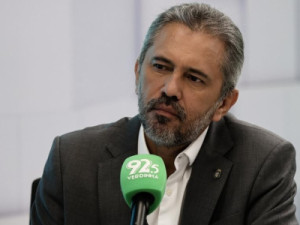 ‘Tenho consciência de que temos que chamar mais professores’, reconhece Elmano sobre déficit na Uece