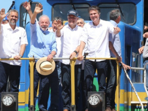 Lula visita trecho da Transnordestina no Ceará e anuncia mais R$ 1,4 bilhão para a ferrovia