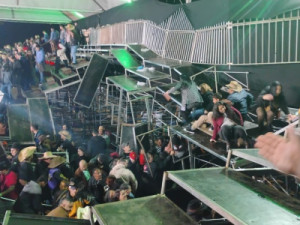 Arquibancada desaba antes de show da dupla Gian e Giovani em SP e deixa cerca de 60 feridos