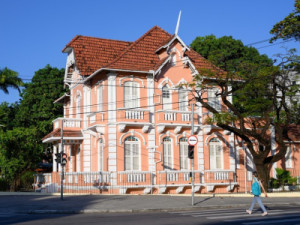 UFC abre inscrições para Casas de Cultura Estrangeira com 879 vagas; veja como participar