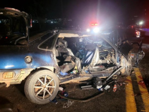 Acidente entre dois carros e uma moto mata 8 em Minas e dois feridos