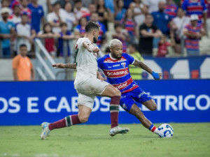 Fortaleza encara o Fluminense para espantar a crise em abertura do 2º turno do Brasileirão