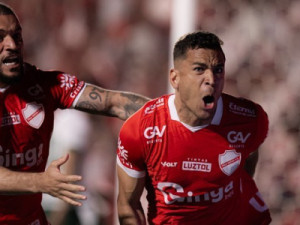 Vila Nova vence clássico no OBA, embala e tira o Goiás da liderança