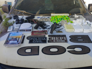 Em ação conjunta, três são presos e drogas são apreendidas em Assaré