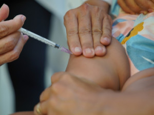 Ceará reforça campanha de vacinação contra sarampo; entenda a doença
