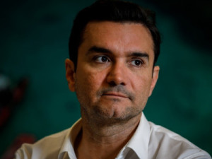 Sabino avisa a Lula que apresentará carta de demissão após ultimato do União Brasil