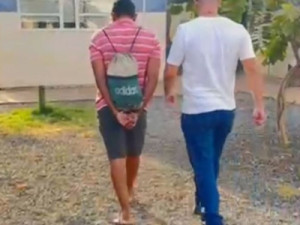 Homem é preso por dopar mãe e estuprar a filha dela no Ceará