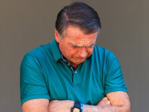 Primeira Turma do STF tem unanimidade para rejeitar recurso e manter condenação de Bolsonaro