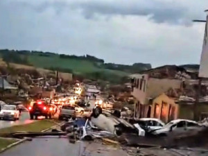Tornado deixa cinco mortos e 130 feridos em cidade no interior do Paraná