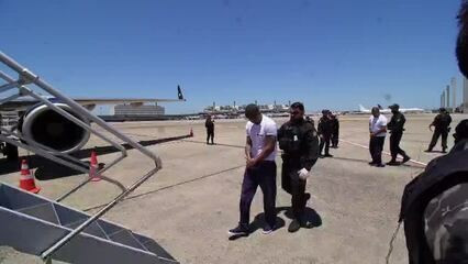  Sete chefes do tráfico do Comando Vermelho são transferidos para presídios federais após megaoperação no Rio