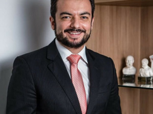 Advogado morre após ser esfaqueado dentro de escritório em MG; cliente foi preso em flagrante