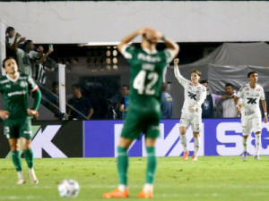 Desfalques custam caro, Palmeiras não aproveita curto domínio e se complica no Brasileiro