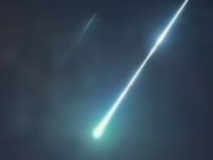 Meteoro é registrado em várias cidades do Ceará