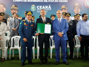 No Crato, Governo do Ceará encerra ciclo de promoção de militares em 2025