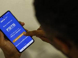 Caixa começa a pagar hoje saldo retido no FGTS pelo saque-aniversário