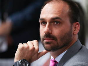 PF determina retorno imediato de Eduardo Bolsonaro ao cargo de policial federal