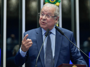 'Figurões' da política planejam retorno ao cenário nas eleições de 2026; veja lista