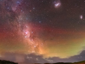 Aurora boreal na Serra Gaúcha? Céu roxo intriga especialistas durante fenômeno ainda sem explicação no RS