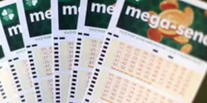 Mega-Sena acumula e prêmio sobe para R$ 102 milhões