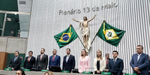 Em Mensagem Governamental na Alece, Elmano de Freitas anuncia reforço na Segurança e concurso para professores