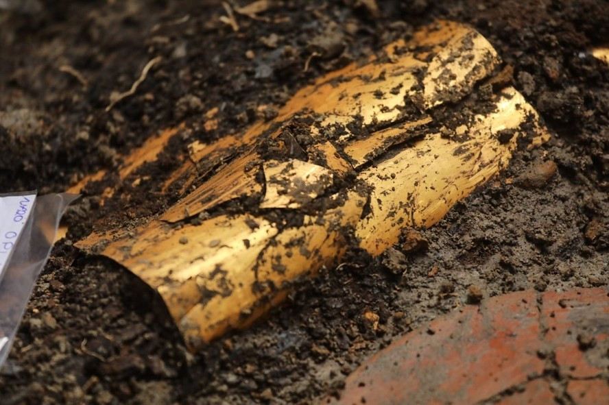 Tumba de 1.000 anos cheia de peças de ouro é descoberta no Panamá