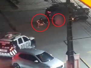 Irmãs sequestradas pelo padrasto pulam de carro em movimento durante perseguição policial