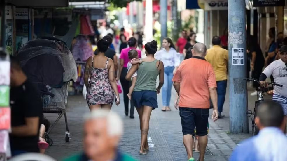 Ceará terá ponto facultativo na quinta-feira santa, 2 de abril, determina governador Elmano de Freitas