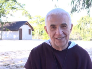 Justiça de Pernambuco absolve padre Airton Freire de acusação de estupro