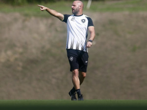 Novo treinador do Botafogo é esperado nesta quinta-feira (2)