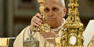 Sob a sombra da guerra, Papa Leão XIV celebra sua primeira Páscoa