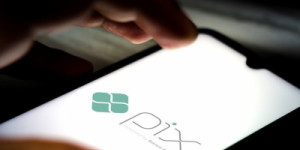 Criticado por Trump e defendido por Lula: veja as novidades previstas para o PIX, que bateu recorde em 2025