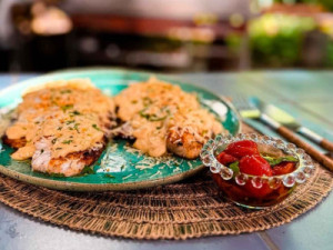 Peixe na churrasqueira com molho cremoso do Thiago Oliveira