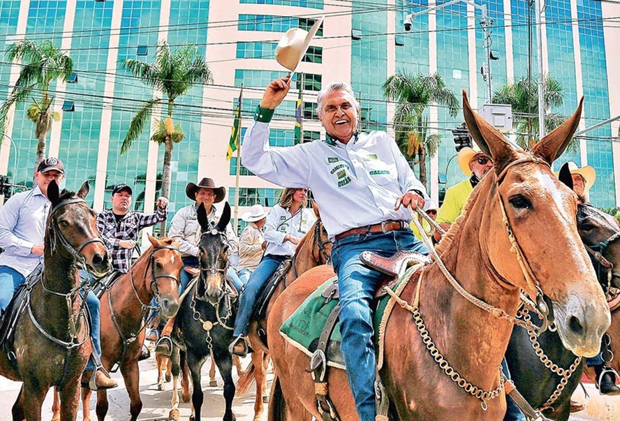 Entrada de Caiado na corrida presidencial atrai o agronegócio e esfria adesão a Flávio Bolsonaro