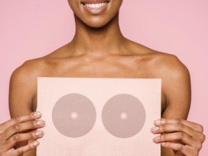 Dor, sangramento, inchaço: sinais e sintomas de câncer que passam despercebidos pelas mulheres