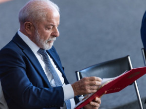 A seis meses da eleição, governo anuncia ampliação do programa de reforma de casas para quem ganha até R$ 13 mil