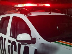 Homem é preso por descumprir medida protetiva e ameaça de atear fogo na casa da ex-companheira no Cariri