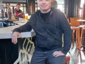 Doador de sêmen que afirma ter gerado 180 filhos perde batalha judicial para ser reco-nhecido como pai de criança