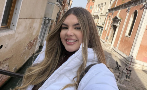 Estudante de medicina de SC é assassinada a facadas no Paraguai; ex-namorado está foragido