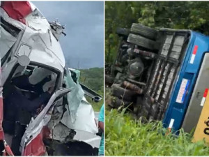 Acidente entre micro-ônibus e ambulância deixa 17 feridos e mãe e filha mortas