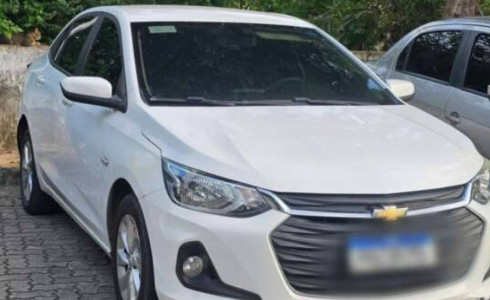 Polícia Militar resgata motorista de app sequestrada por adulto e adolescente, em Fortaleza