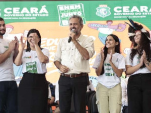 “O maior orgulho do Ceará são os jovens da escola pública”, diz Elmano ao anunciar recorde de 27.690 aprovados no ensino superior