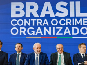 Lula diz que governo criará Ministério da Segurança após aprovação da PEC pelo Senado