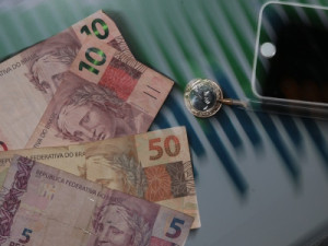 Dinheiro esquecido: governo quer usar parte dos R$ 10,5 bilhões deixados em bancos para financiar Desenrola 2.0