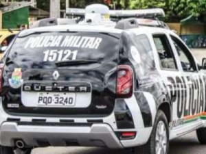 Denúncia popular leva polícia a perseguir e prender homem armado em Juazeiro