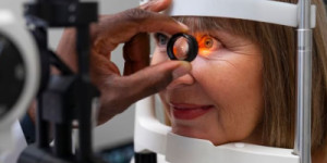 Glaucoma: diagnóstico precoce é divisor de águas para evitar cegueira, aponta especialista
